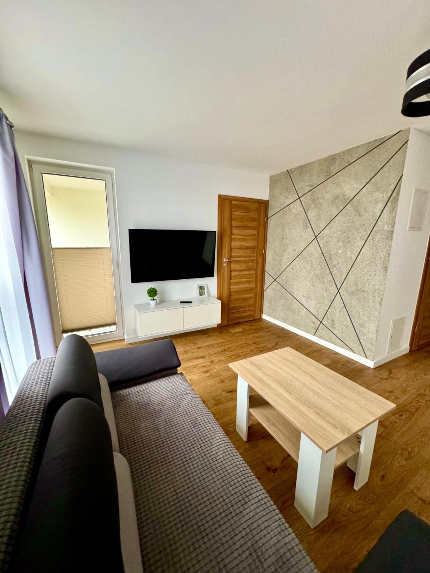 Jurajska Plaza - Nowoczesny Apartament Z Osobna Sypialnia, Parking Gratis - Kielce Luaran gambar